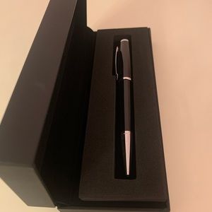 Brand new St. DuPont pen with chrome trim